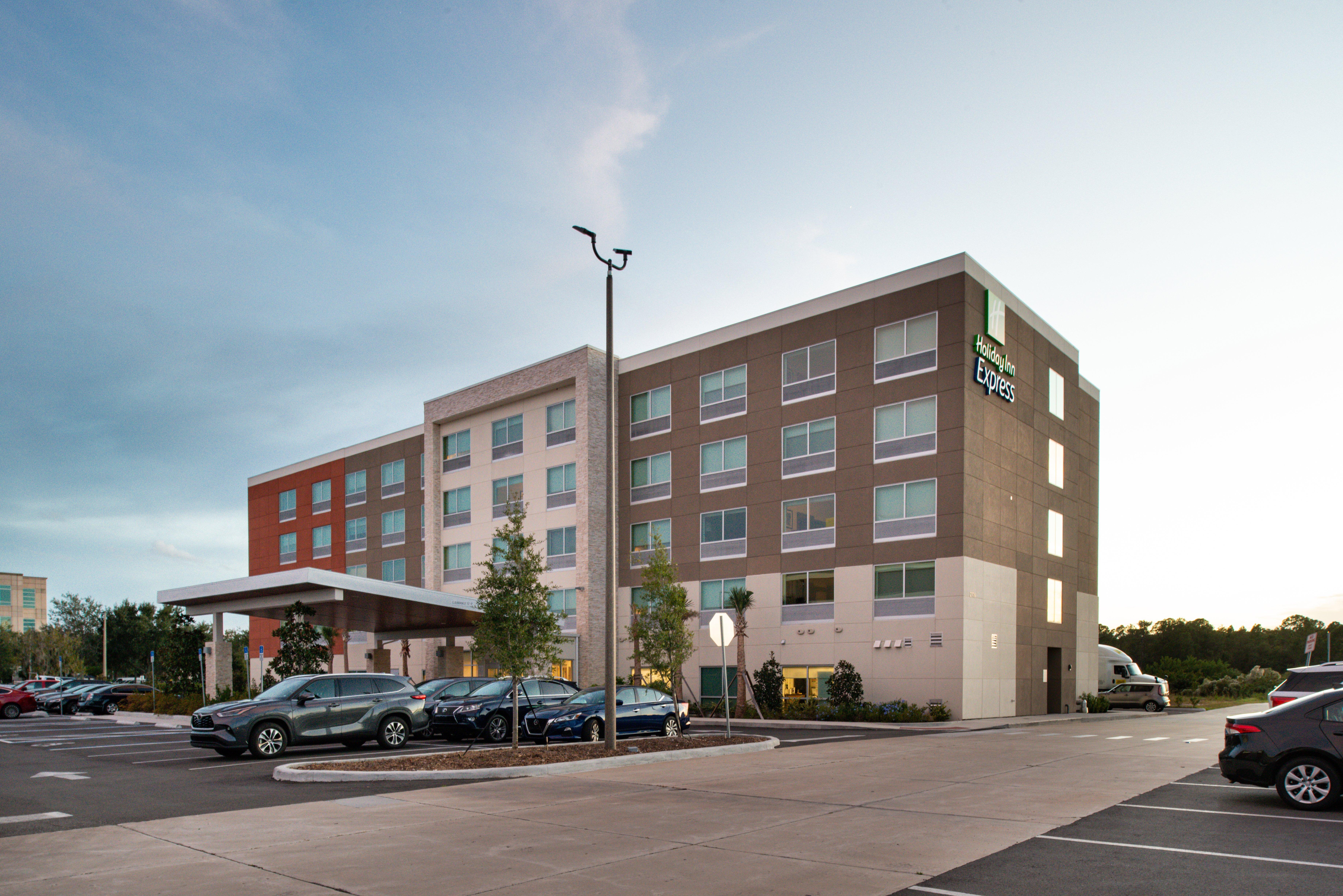 Holiday Inn Express Orlando - South Park By Ihg Williamsburg Exterior foto